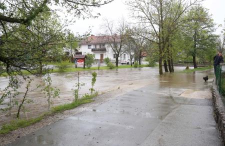 POPLAVE DOLENJA VAS 02 FOTO LJUBO VUKELIČ